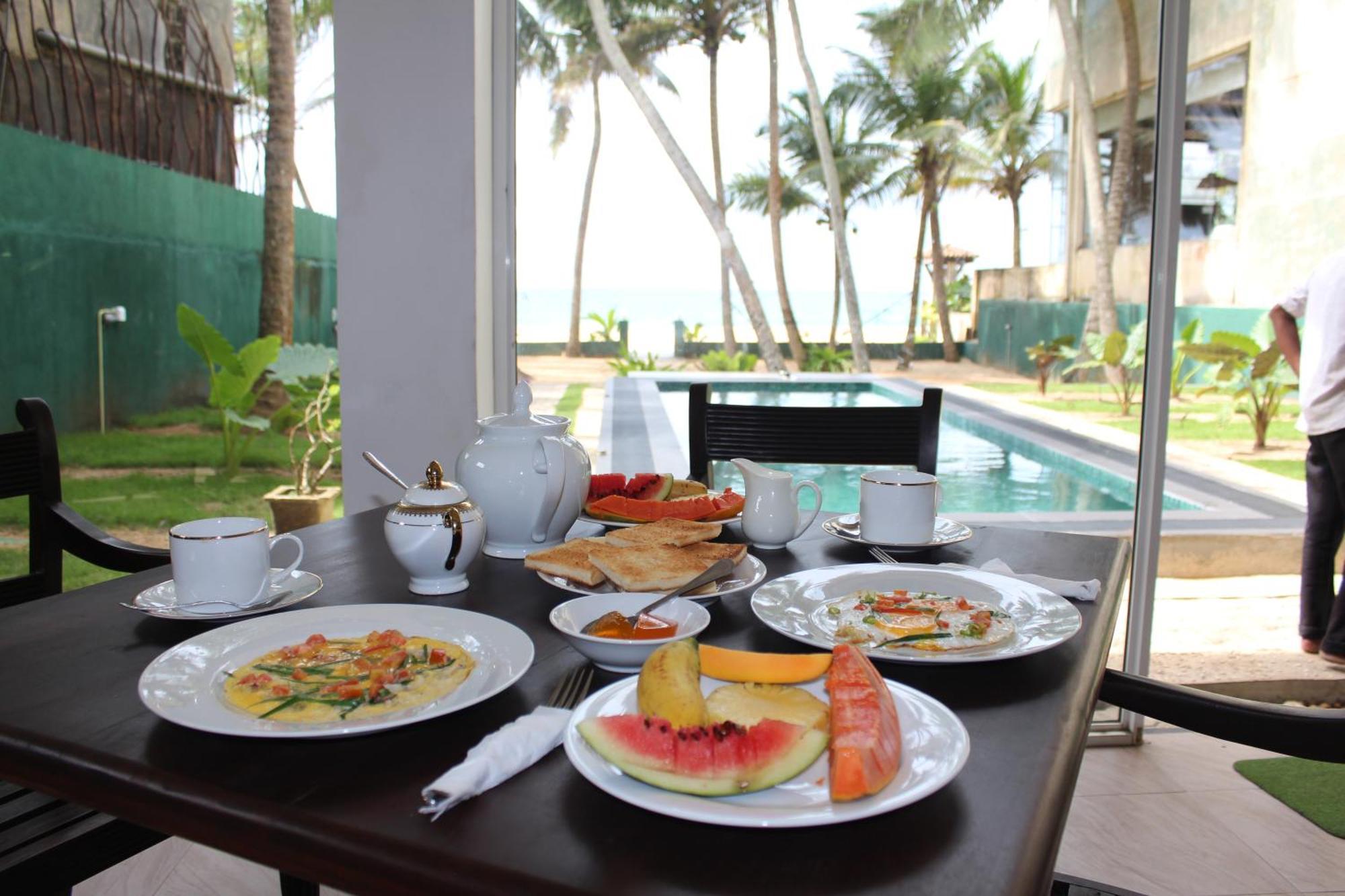 Prana Beach Hotel Ex Guli Hikkaduwa Exteriör bild