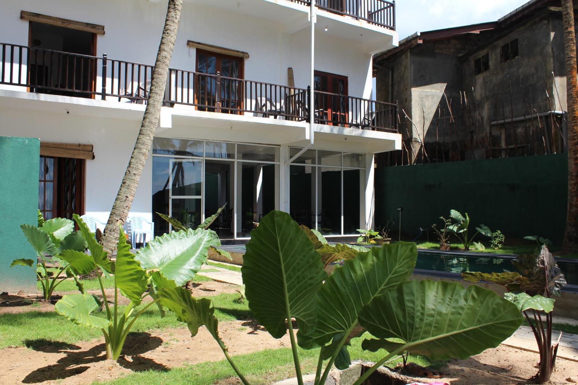 Prana Beach Hotel Ex Guli Hikkaduwa Exteriör bild