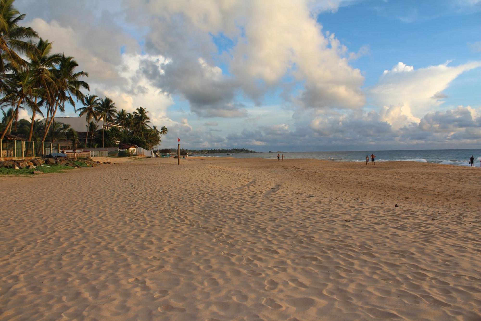 Prana Beach Hotel Ex Guli Hikkaduwa Exteriör bild