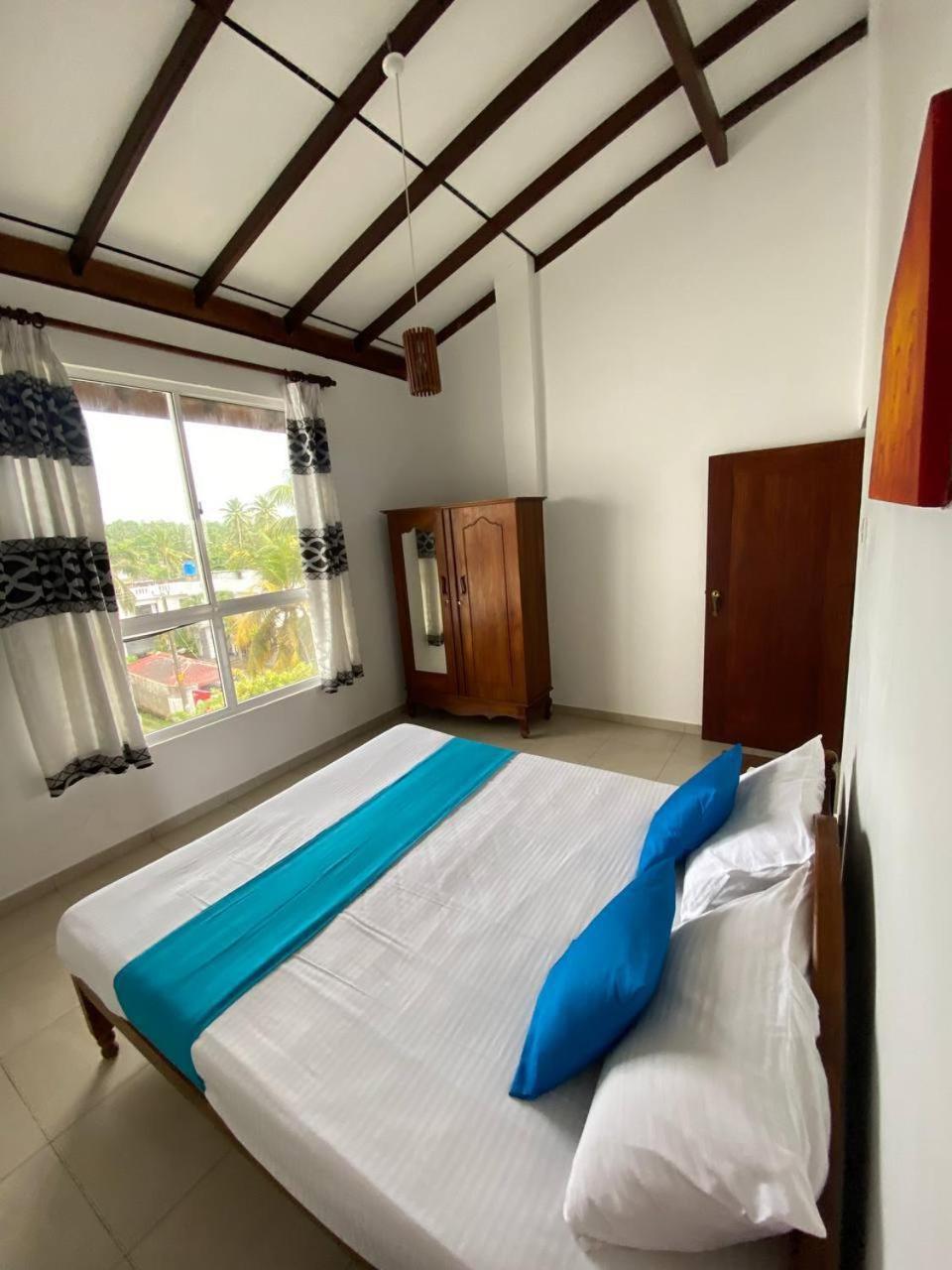 Prana Beach Hotel Ex Guli Hikkaduwa Exteriör bild