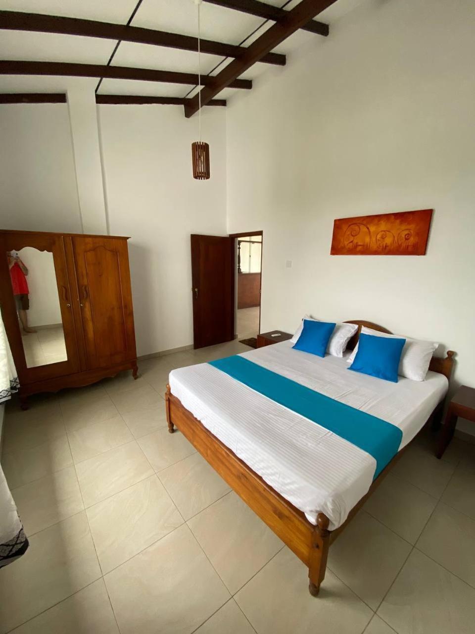 Prana Beach Hotel Ex Guli Hikkaduwa Exteriör bild